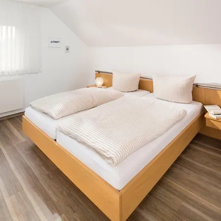 Haus Inselrose דירה *